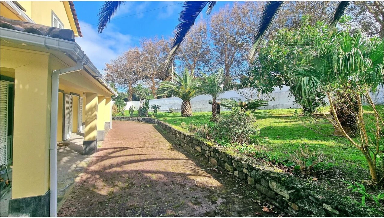 Moradia T3 para Venda em Mosteiros Foto 72