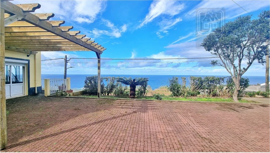 Moradia T3 para Venda em Mosteiros Foto 11