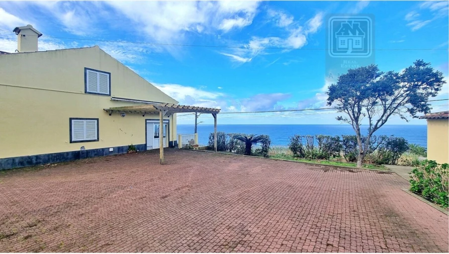 Moradia T3 para Venda em Mosteiros Foto 9