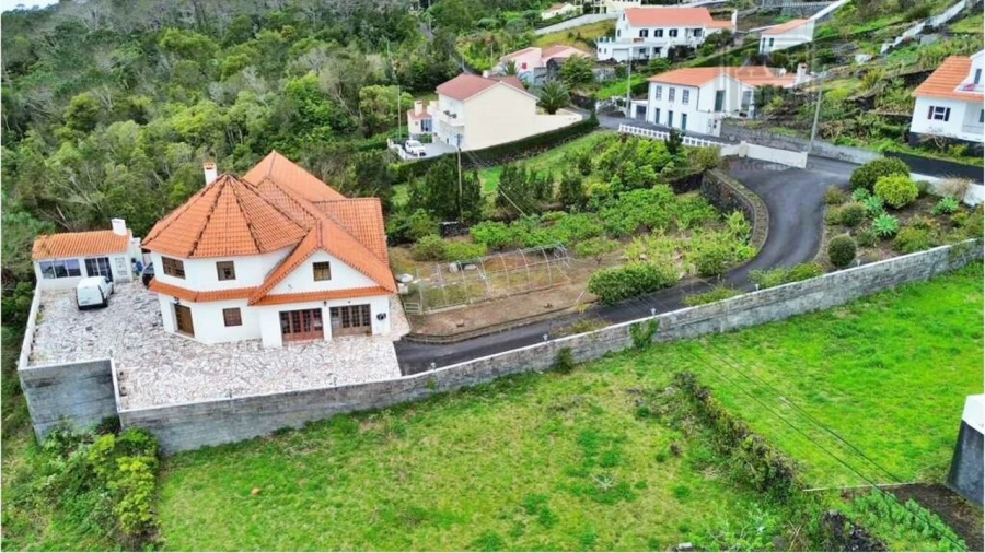 Moradia T5 para Venda em São João Foto 5