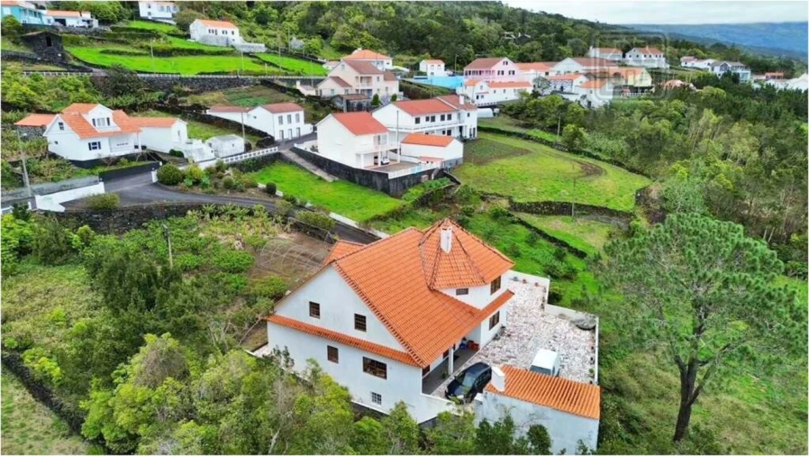 Moradia T5 para Venda em São João Foto 7