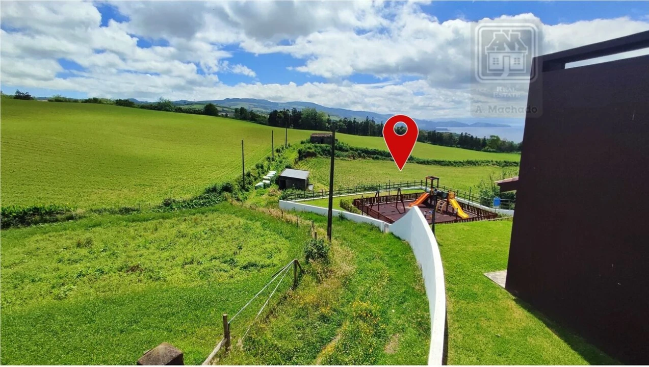 Terreno para Venda em Fenais da Ajuda Foto 6