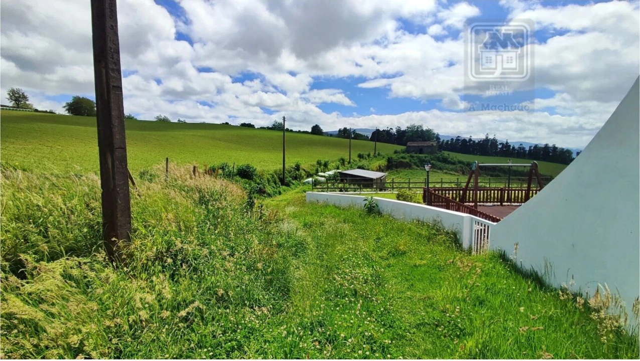 Terreno para Venda em Fenais da Ajuda Foto 7