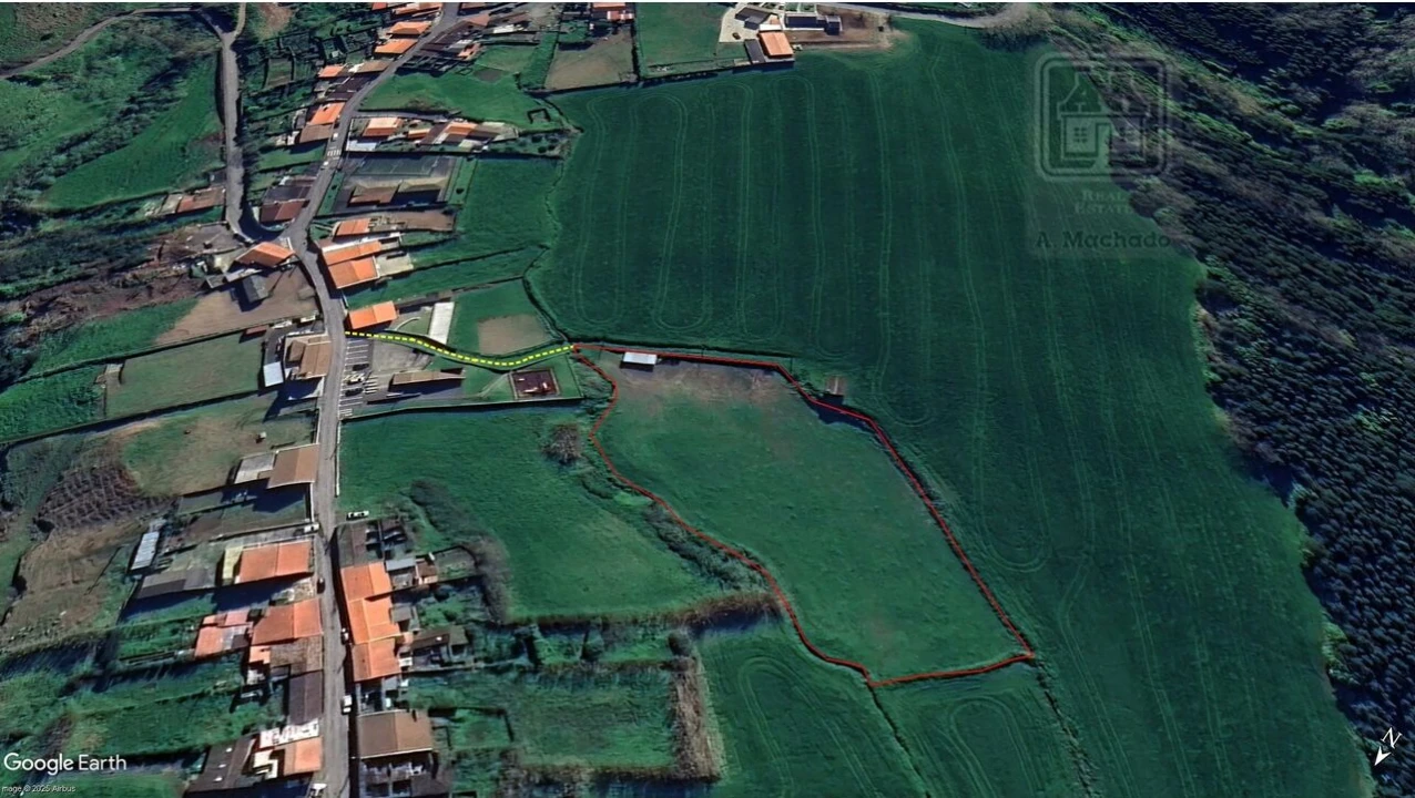 Terreno para Venda em Fenais da Ajuda Foto 25