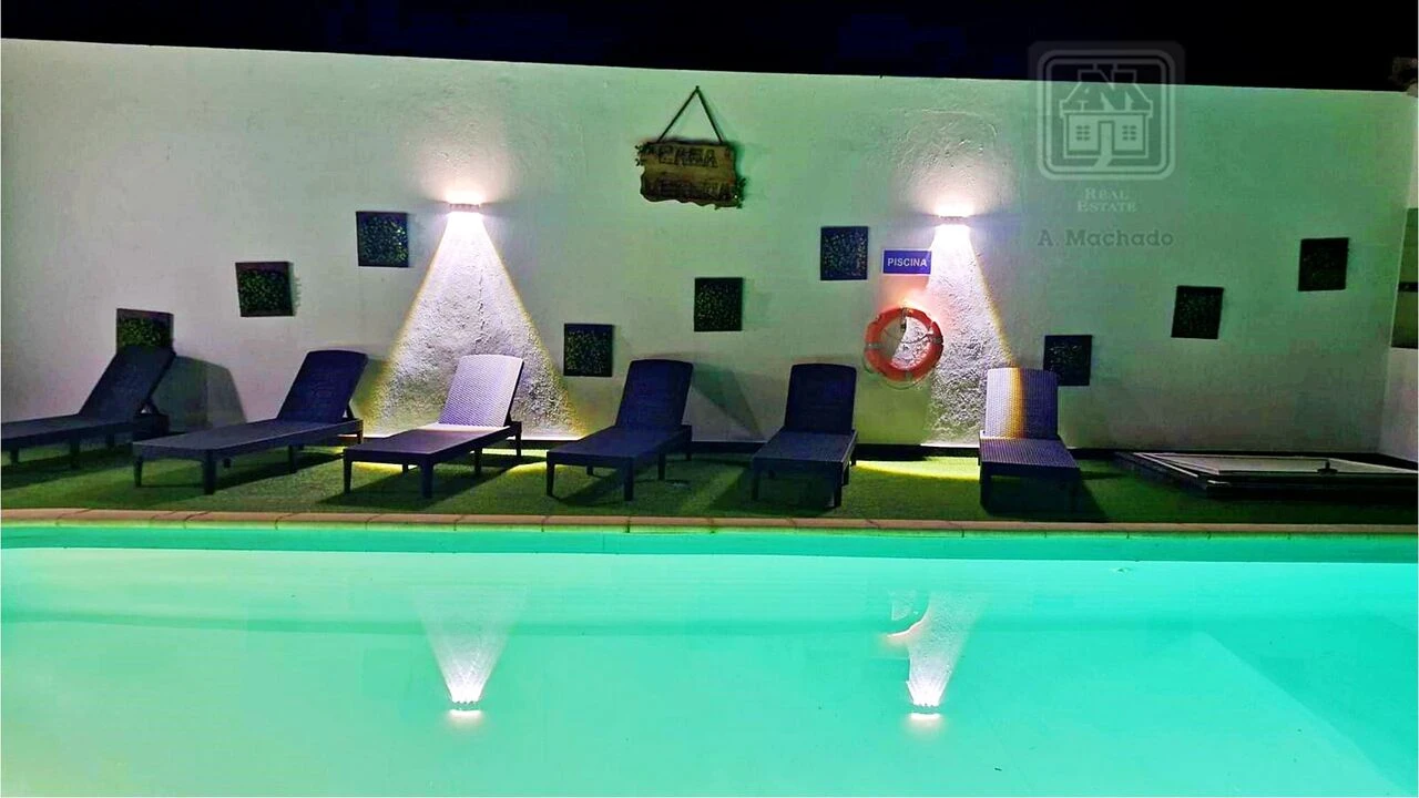 Moradia T7 para Venda em Fenais da Luz Foto 11