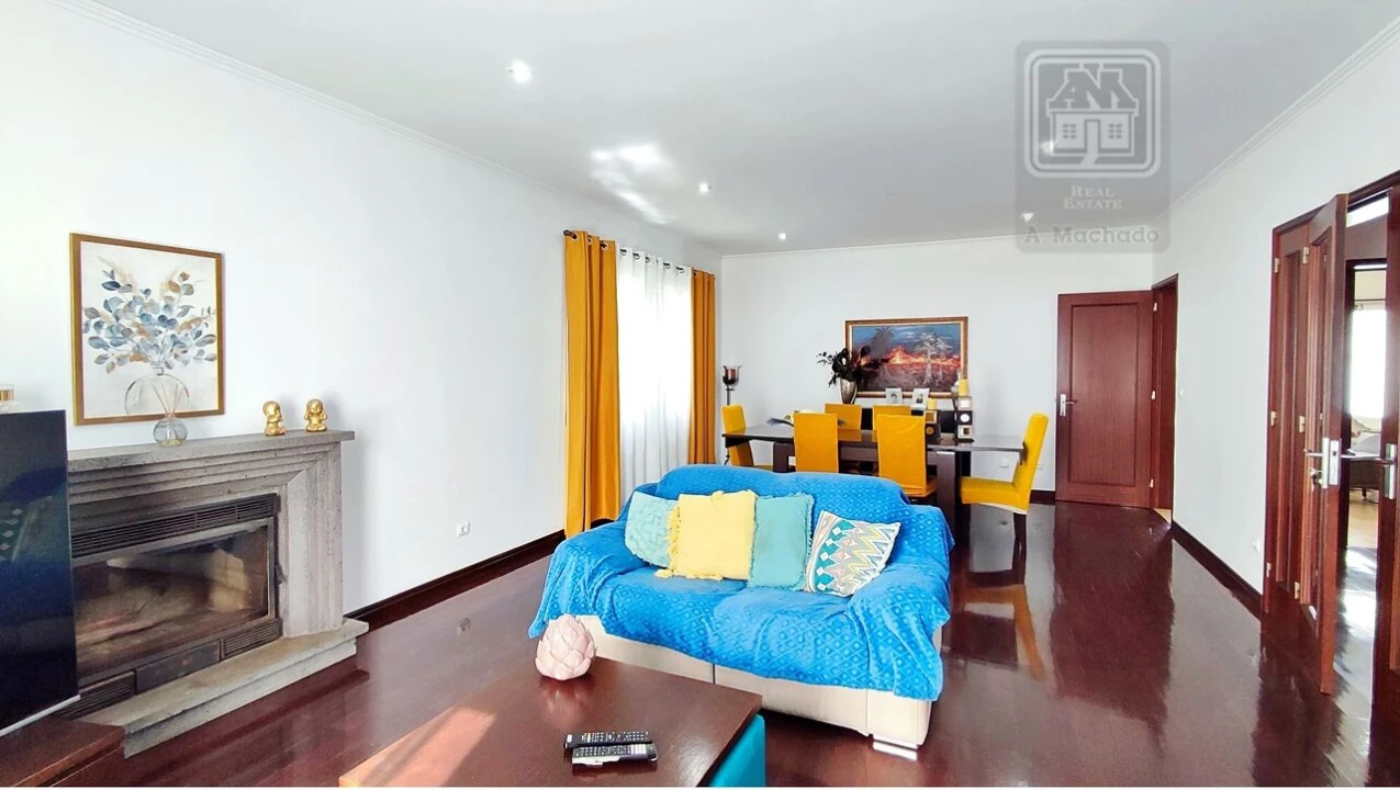 Moradia T7 para Venda em Fenais da Luz Foto 17