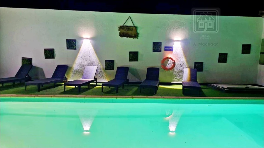 Moradia T7 para Venda em Fenais da Luz Foto 11