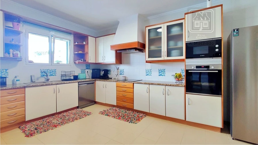 Moradia T7 para Venda em Fenais da Luz Foto 19