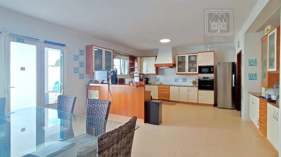 Moradia T7 para Venda em Fenais da Luz Foto 21