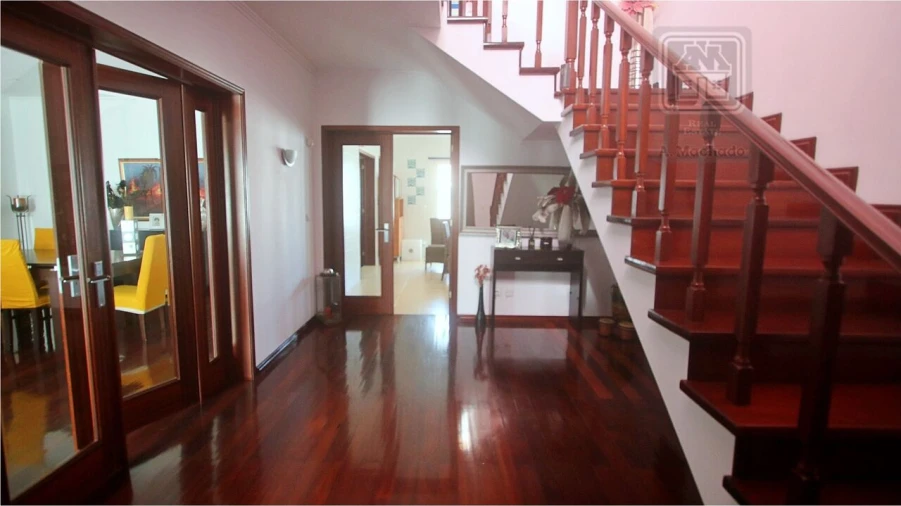 Moradia T7 para Venda em Fenais da Luz Foto 15