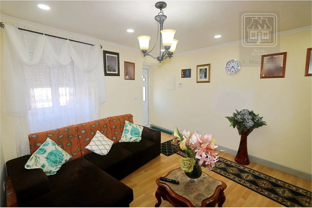 Moradia T2 para Venda em Rosto do Cão (São Roque) Foto 11