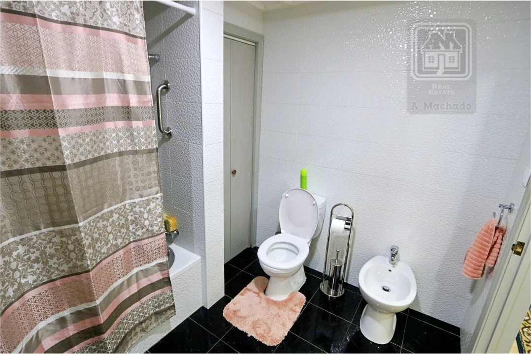 Moradia T2 para Venda em Rosto do Cão (São Roque) Foto 18