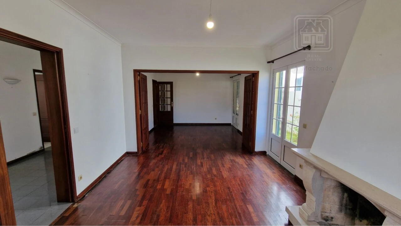 Moradia T4 para Venda em Relva Foto 19