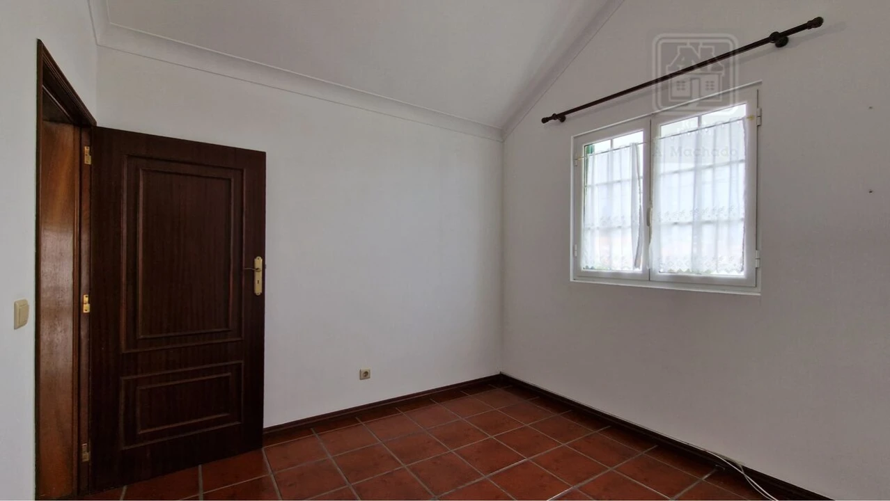 Moradia T4 para Venda em Relva Foto 65