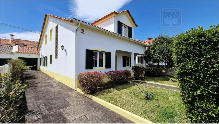 Moradia T4 para Venda em Relva Foto 2