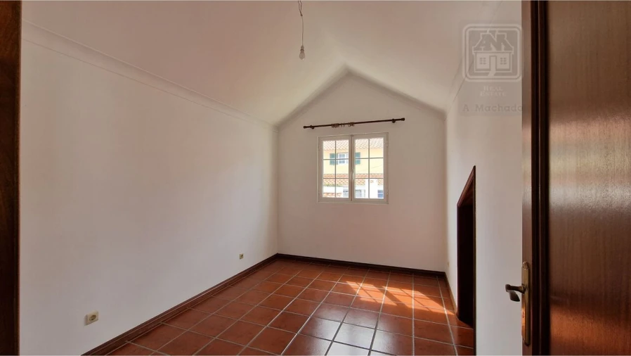 Moradia T4 para Venda em Relva Foto 56