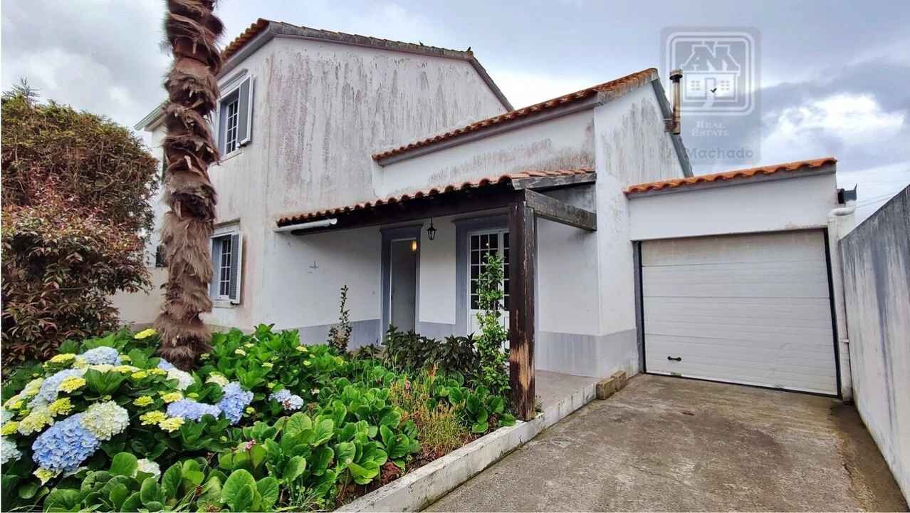 Moradia T3 para Venda em Pico da Pedra Foto 4