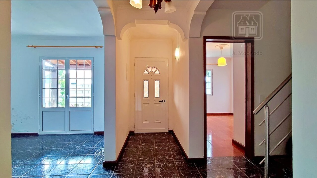 Moradia T3 para Venda em Pico da Pedra Foto 11