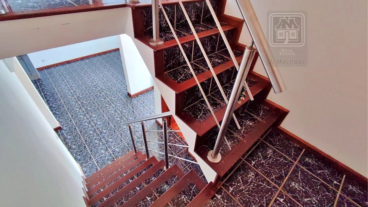 Moradia T3 para Venda em Pico da Pedra Foto 34