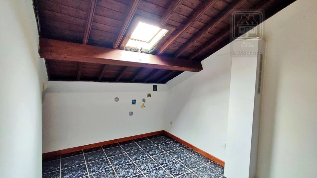 Moradia T3 para Venda em Pico da Pedra Foto 49