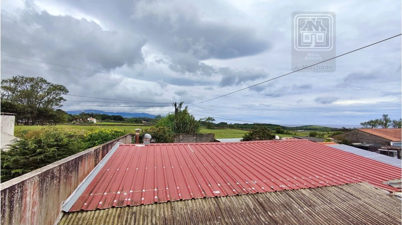 Moradia T3 para Venda em Pico da Pedra Foto 44