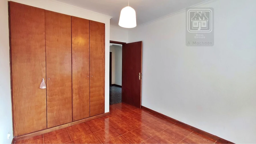 Moradia T3 para Venda em Pico da Pedra Foto 22