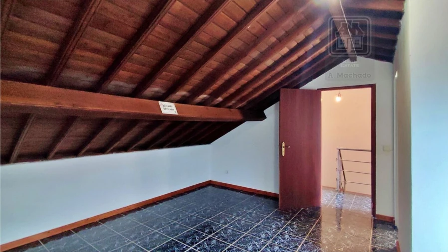 Moradia T3 para Venda em Pico da Pedra Foto 50