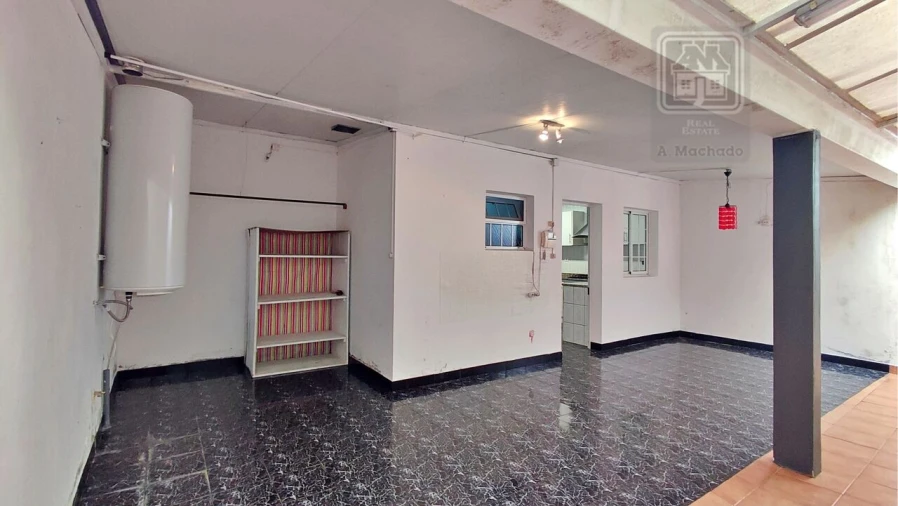 Moradia T3 para Venda em Pico da Pedra Foto 55