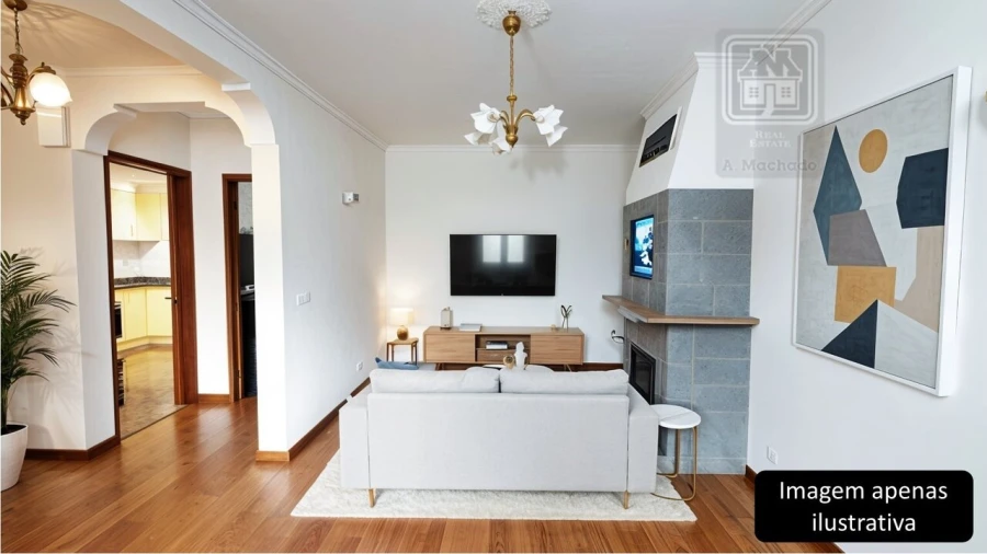 Moradia T3 para Venda em Pico da Pedra Foto 17