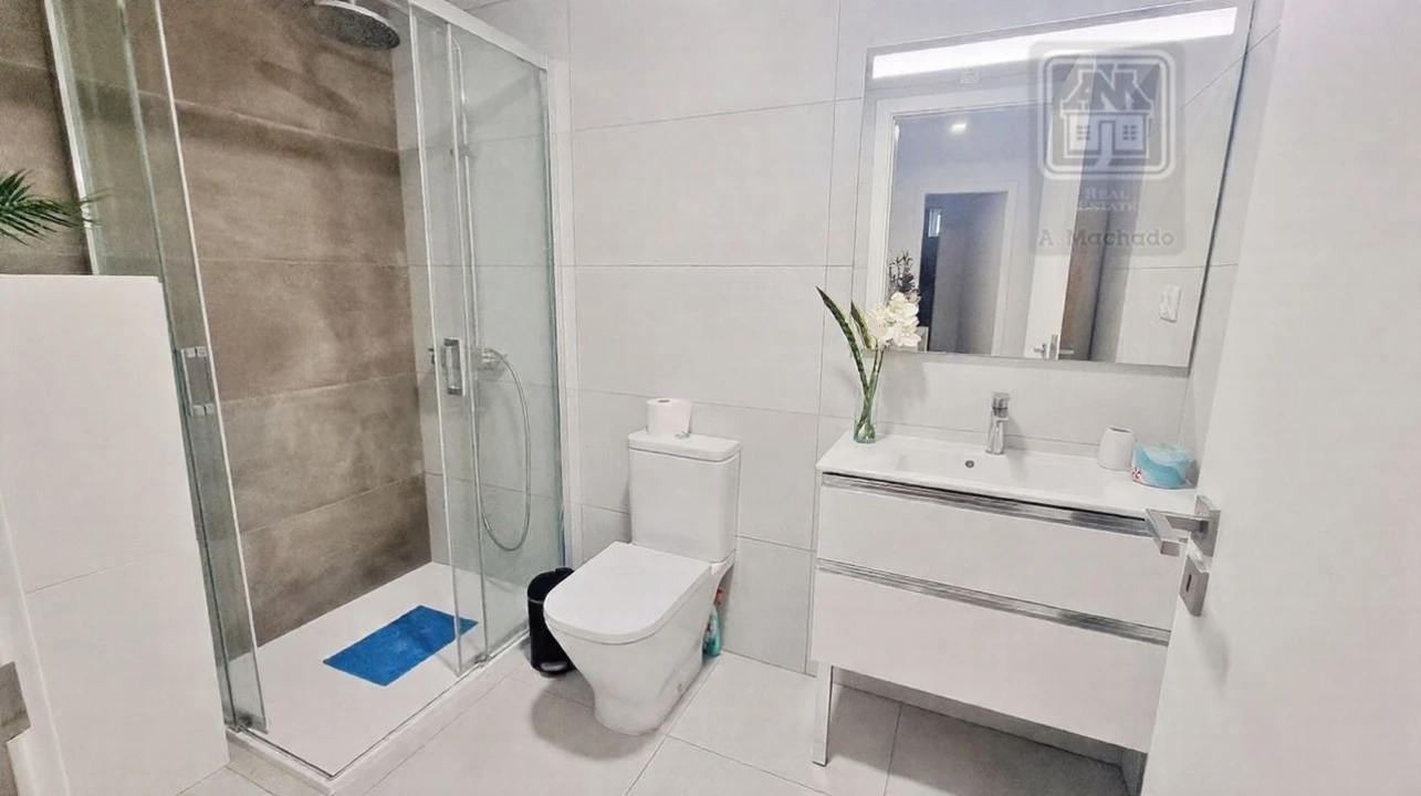 Apartamento T2 para Venda em Ponta Delgada (São José) Foto 18