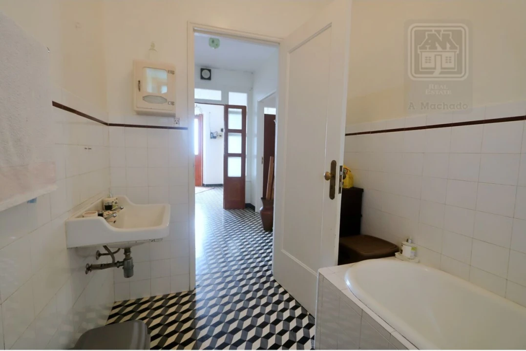 Moradia T4 para Venda em Santa Barbara Foto 23