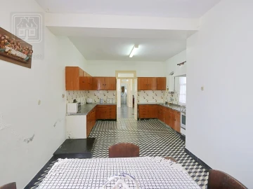 Moradia T4 para Venda em Santa Barbara