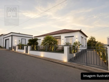 Moradia T4 para Venda em Santa Barbara