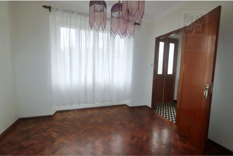 Moradia T4 para Venda em Santa Barbara Foto 15