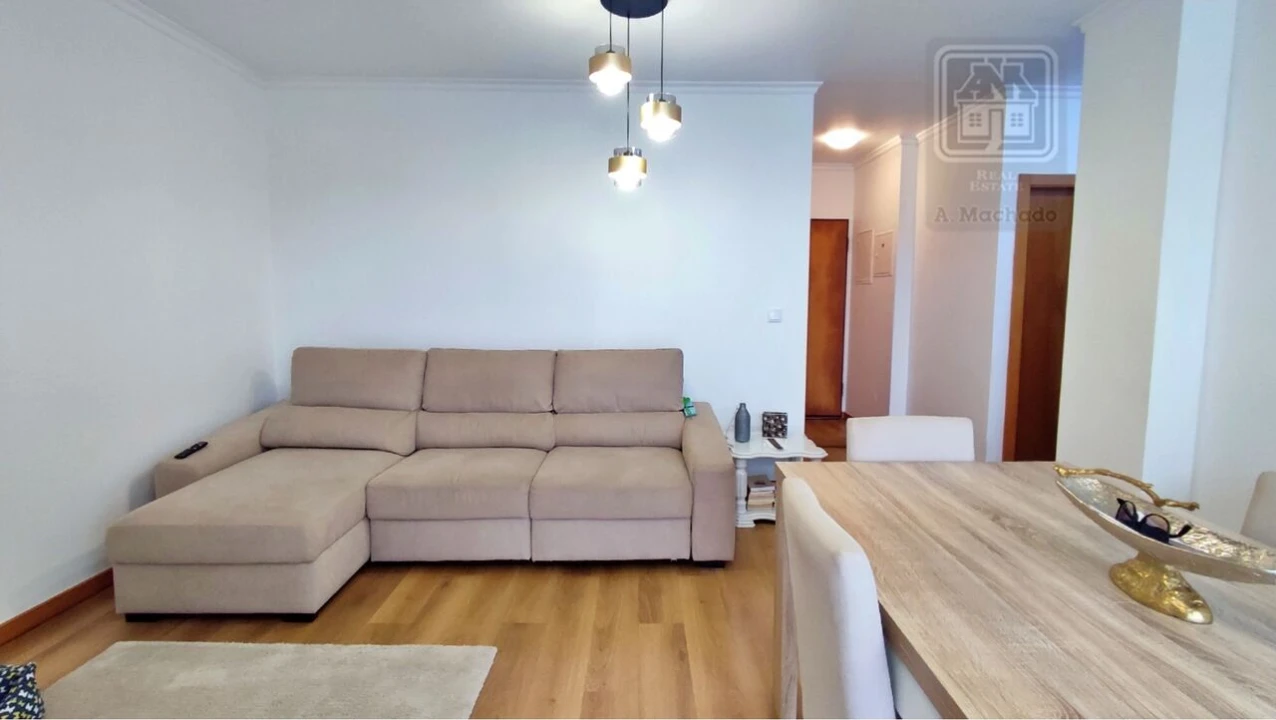 Apartamento T2 para Venda em Rabo de Peixe Foto 10