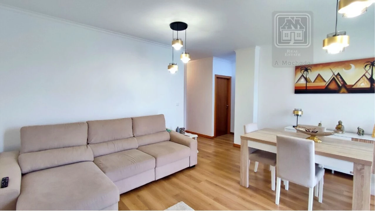 Apartamento T2 para Venda em Rabo de Peixe Foto 11