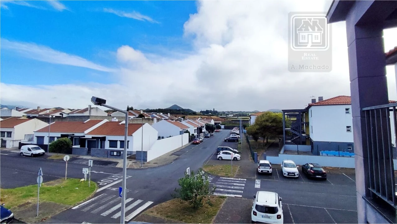 Apartamento T2 para Venda em Rabo de Peixe Foto 37