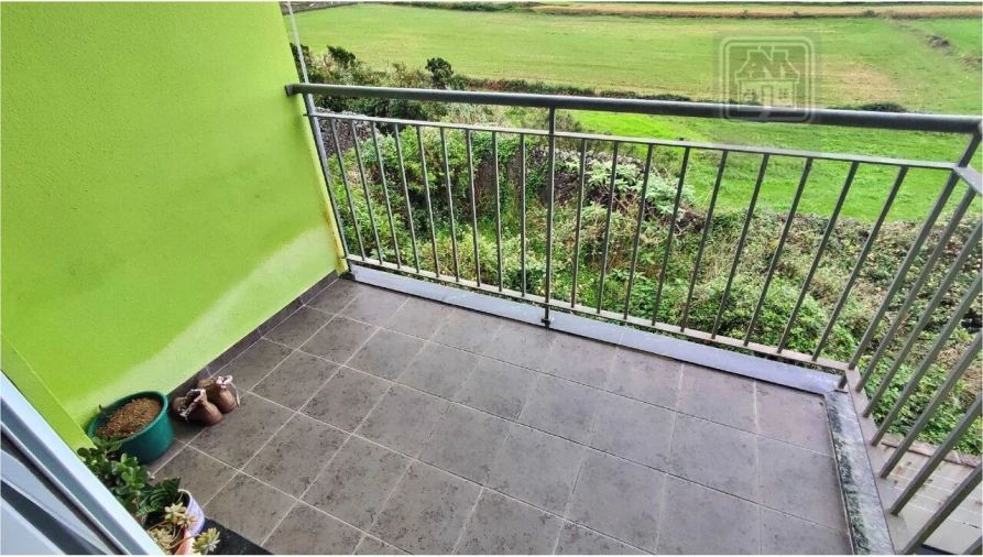 Apartamento T2 para Venda em Rabo de Peixe Foto 12