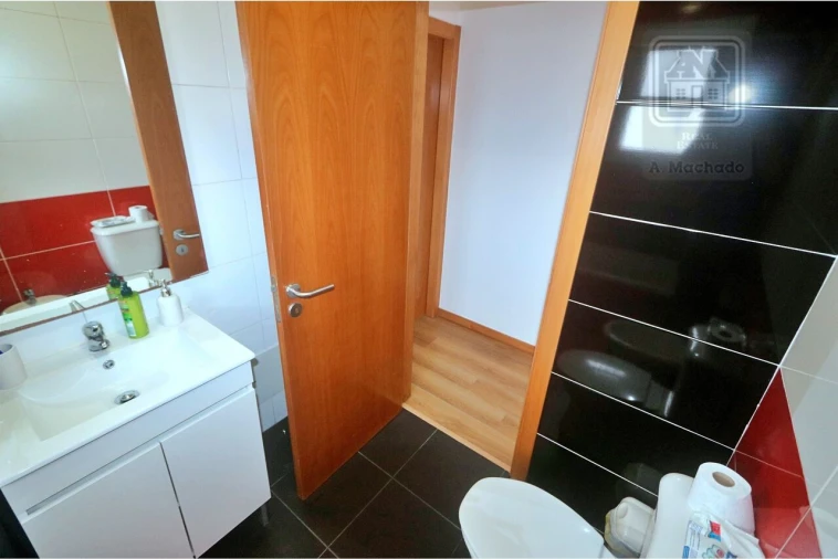 Apartamento T2 para Venda em Rabo de Peixe Foto 27