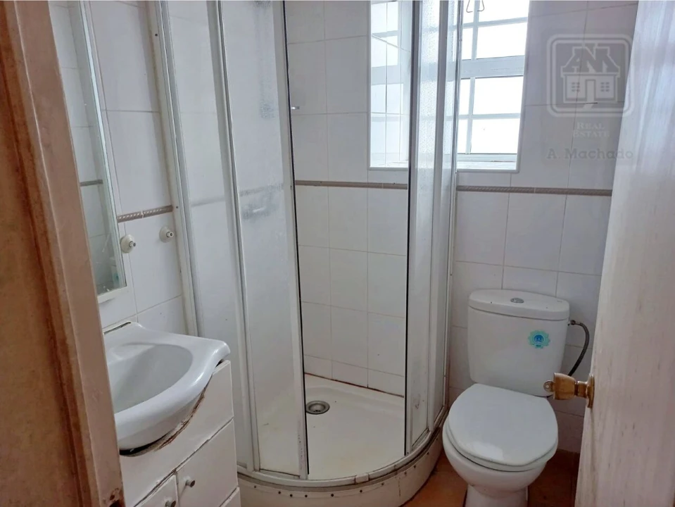 Apartamento T1 para Venda em Calheta Foto 11