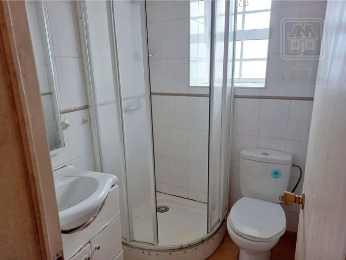 Apartamento T1 para Venda em Calheta Foto 11