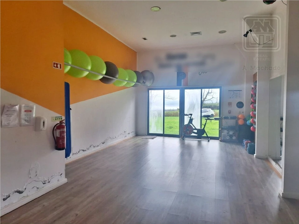 Loja para Venda em Ribeirinha Foto 28