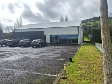 Loja para Venda em Ribeirinha