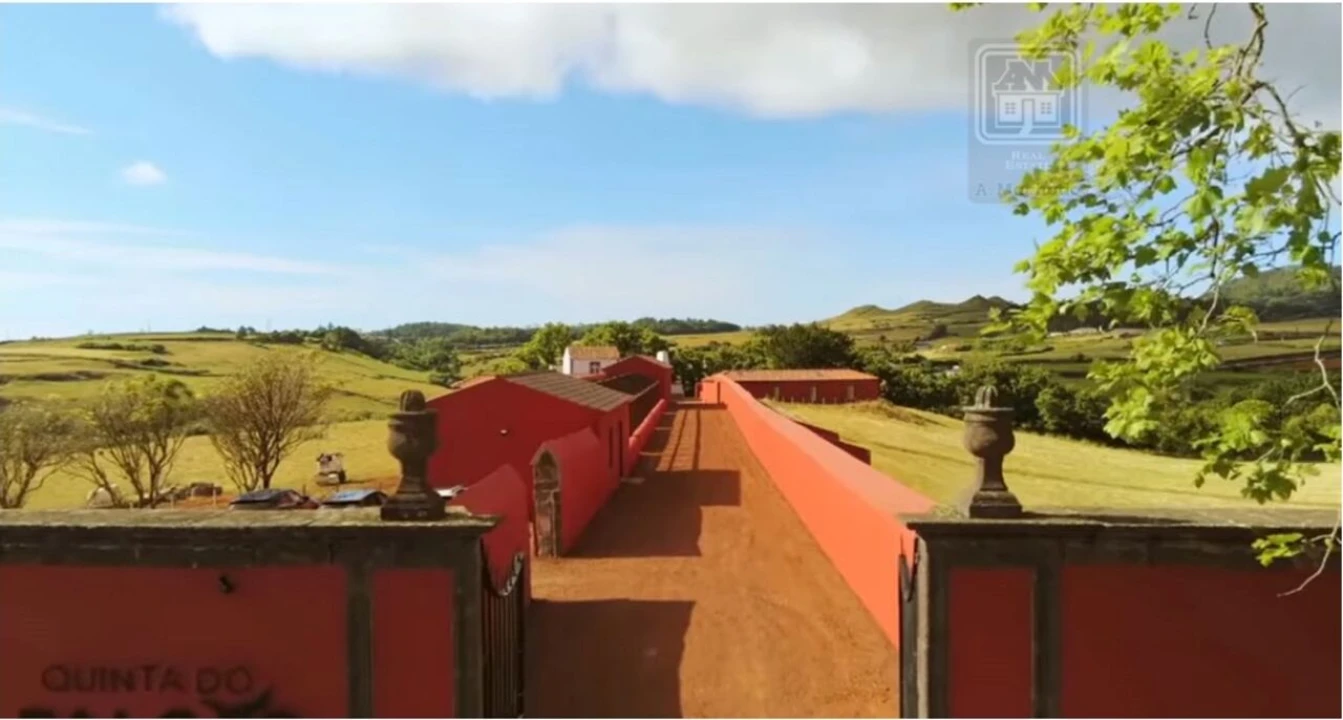 Moradia T20 para Venda em Almagreira Foto 1