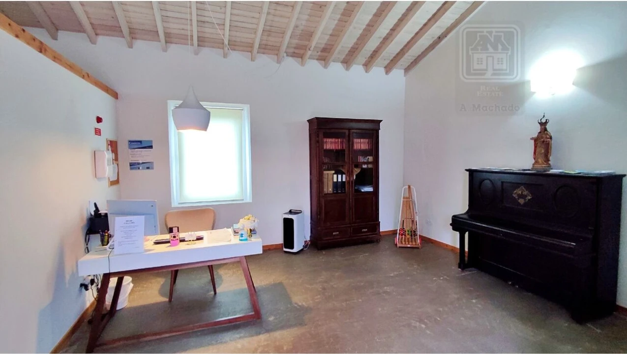 Moradia T20 para Venda em Almagreira Foto 14