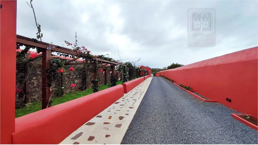 Moradia T20 para Venda em Almagreira Foto 18