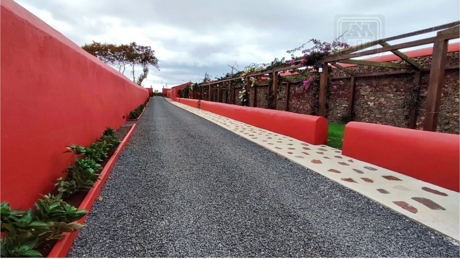 Moradia T20 para Venda em Almagreira Foto 23