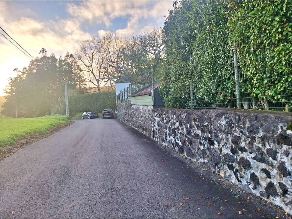 Moradia T4 para Venda em Feteira Foto 8