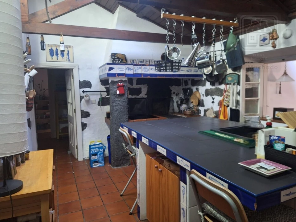 Moradia T4 para Venda em Feteira Foto 36