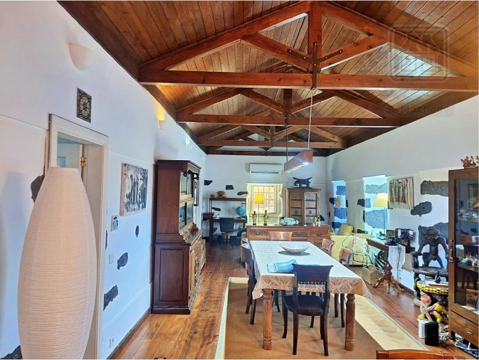 Moradia T4 para Venda em Feteira Foto 29